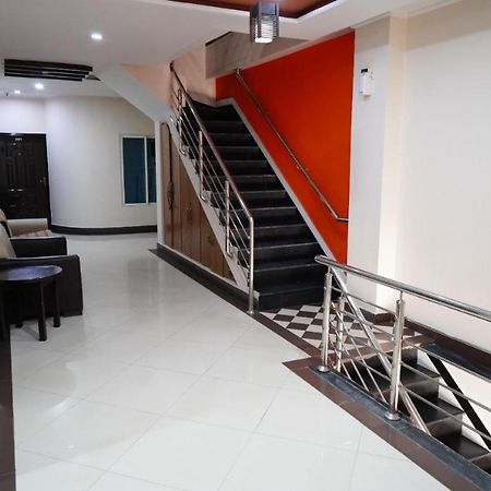 Midtown Hotel Rawalpindi Exteriör bild