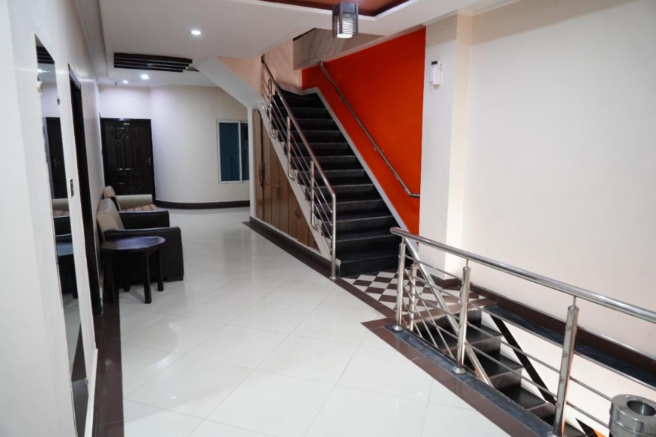 Midtown Hotel Rawalpindi Exteriör bild