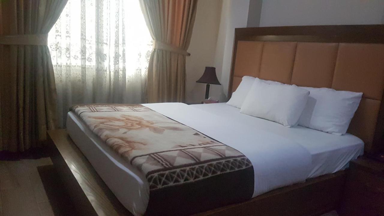 Midtown Hotel Rawalpindi Exteriör bild
