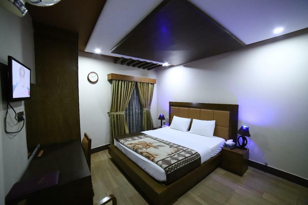 Midtown Hotel Rawalpindi Exteriör bild
